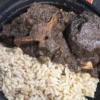Caribbean Soul Kitchen La - Beef Oxtails Bowl - Caribbean Near Me - Los Angeles, California Caribbean Soul Kitchen La - Beef Oxtails Bowl - Caribbean Near Me - Los Angeles, California