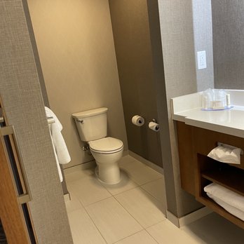 SpringHill Suites by Marriott Dayton Beavercreek - Bathroom - Hotels Near Me - Beavercreek, Ohio SpringHill Suites by Marriott Dayton Beavercreek - Bathroom - Hotels Near Me - Beavercreek, Ohio