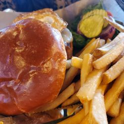 Woody's Sports Bar - Morning glory burger with fries