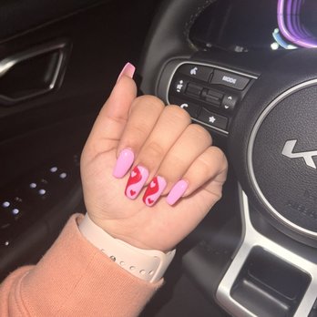 Mai Nails Lounge - Nail Salons Near Me - Yonkers, New York