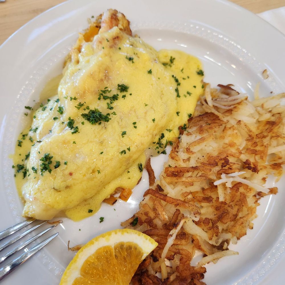 Back Spin Bistro - Shrimp Omelet Benedict was tasty. - Bars Near Me - St. George, Utah