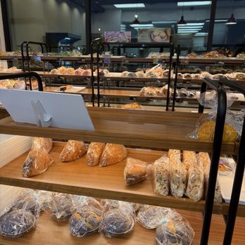 85°C Bakery Cafe-Chandler - Pastry cases - Bakeries Near Me - Chandler, Arizona