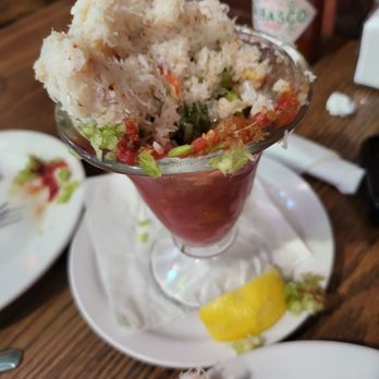 Powell's Steamer Co. & Pub - Why do they make it so hard to get to sauce without a mess.no flavor  likely frozen.  Watery. Yuck. - Seafood Near Me - Placerville, California