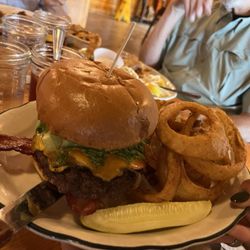 Lake of the Woods Restaurant - Barbecue burger