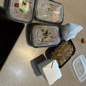 Great Wall of China - Containers not even full - Chinese Near Me - Plainfield, Illinois