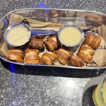 Topgolf - Pretzel bites - Golf Near Me - El Segundo, California Topgolf - Pretzel bites - Golf Near Me - El Segundo, California