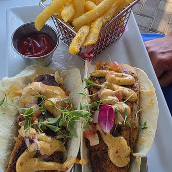 Frigate's Waterfront Bar & Grill - Grilled fish tacos - Seafood Near Me - North Palm Beach, Florida Frigate's Waterfront Bar & Grill - Grilled fish tacos - Seafood Near Me - North Palm Beach, Florida