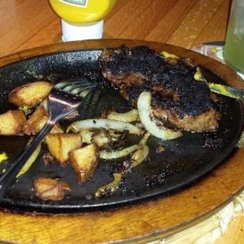 Applebee's Grill + Bar - Roaches in my food - American Near Me - Riverview, Florida