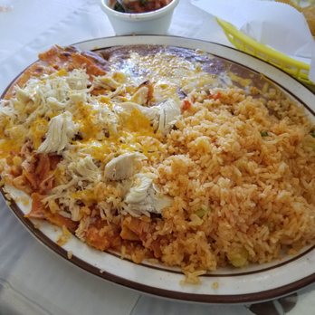 El Farolito - Red chilaquiles with chicken - Mexican Near Me - Placentia, California El Farolito - Red chilaquiles with chicken - Mexican Near Me - Placentia, California