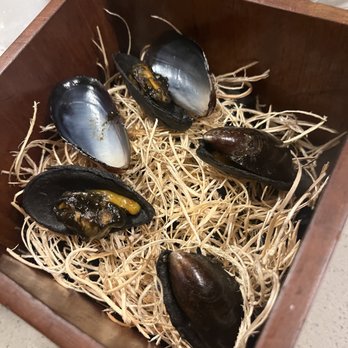 Le Chique - Mussels with a tortilla shell - International Near Me - Puerto Morelos, ROO