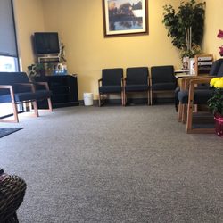Tien Manh Tran DDS - Cute little office. Outside is not much to look at. But inside is clean and organized