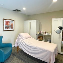 AcuBay Clinic Morgan Hill - Patient Room