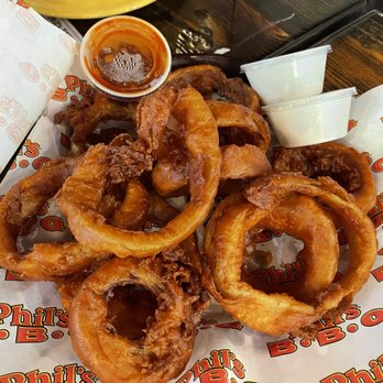 Phil's BBQ - Giant Colossal Onion Rings (Large) - Barbeque Near Me - San Diego, California