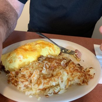 Downie's Cafe - Meat omelette with hash browns - Breakfast & Brunch Near Me - Bay City, Oregon Downie's Cafe - Meat omelette with hash browns - Breakfast & Brunch Near Me - Bay City, Oregon
