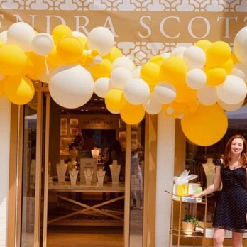 Kendra Scott - Kendra Scott on Walnut street - Jewelry Near Me - Pittsburgh, Pennsylvania