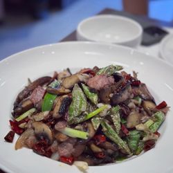 留湘小聚 Rowland  Ping‘s Bistro Together - Assorted mushroom with Yunnan ham