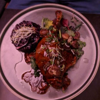 Le Voyage - Duck leg, with lentils, red cabbage and chestnuts in a black pepper beer sauce - Asian Fusion Near Me - Munich, BY