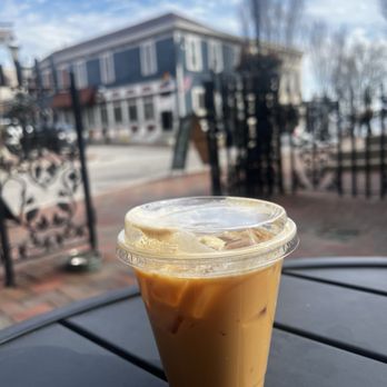 Bow Tie Café - Butter Bourbon Latte - Coffee & Tea Near Me - Cincinnati, Ohio