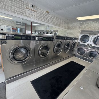 24 Hour Coin Laundromat - Large Capacity Washers - Laundromat Near Me - Toronto, Ontario 24 Hour Coin Laundromat - Large Capacity Washers - Laundromat Near Me - Toronto, Ontario