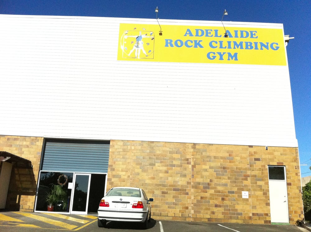 VERTICAL REALITY CLIMBING Updated September 2024 560 N East Rd