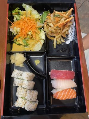 Su Shin Izakaya by null