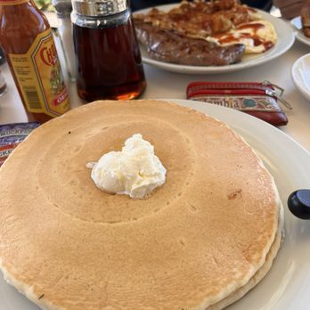 Junes Cafe - Two Golden Pancakes (SOooOooo yummy) - Breakfast & Brunch Near Me - Santa Ana, California