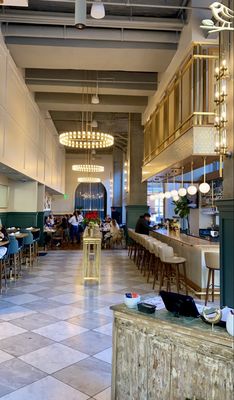 Birdie's Barroom & Kitchen by null