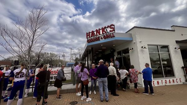 Hank's Garage and Grill by null