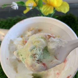 Ken's Ice Cream Parlor - Pistachio Almond Ice Cream; IG: @katzlundell