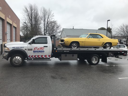 Flatbed Towing - We offer quality towing services at a fair price. Call today!