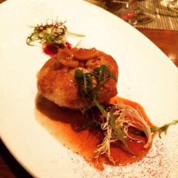 Canoe - Rabbit pot pie - Canadian (New) Near Me - Toronto, Ontario Canoe - Rabbit pot pie - Canadian (New) Near Me - Toronto, Ontario