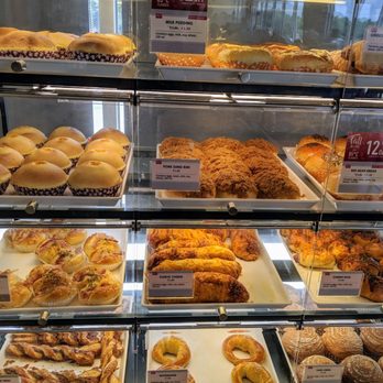 85°C Bakery Cafe-Lakeline - Coffee & Tea Near Me - Austin, Texas