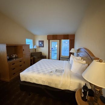 Kathryn Riverfront Inn, Ascend Hotel Collection - Room - Hotels Near Me - Seaside, Oregon Kathryn Riverfront Inn, Ascend Hotel Collection - Room - Hotels Near Me - Seaside, Oregon