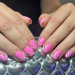 Lana pretty nails
