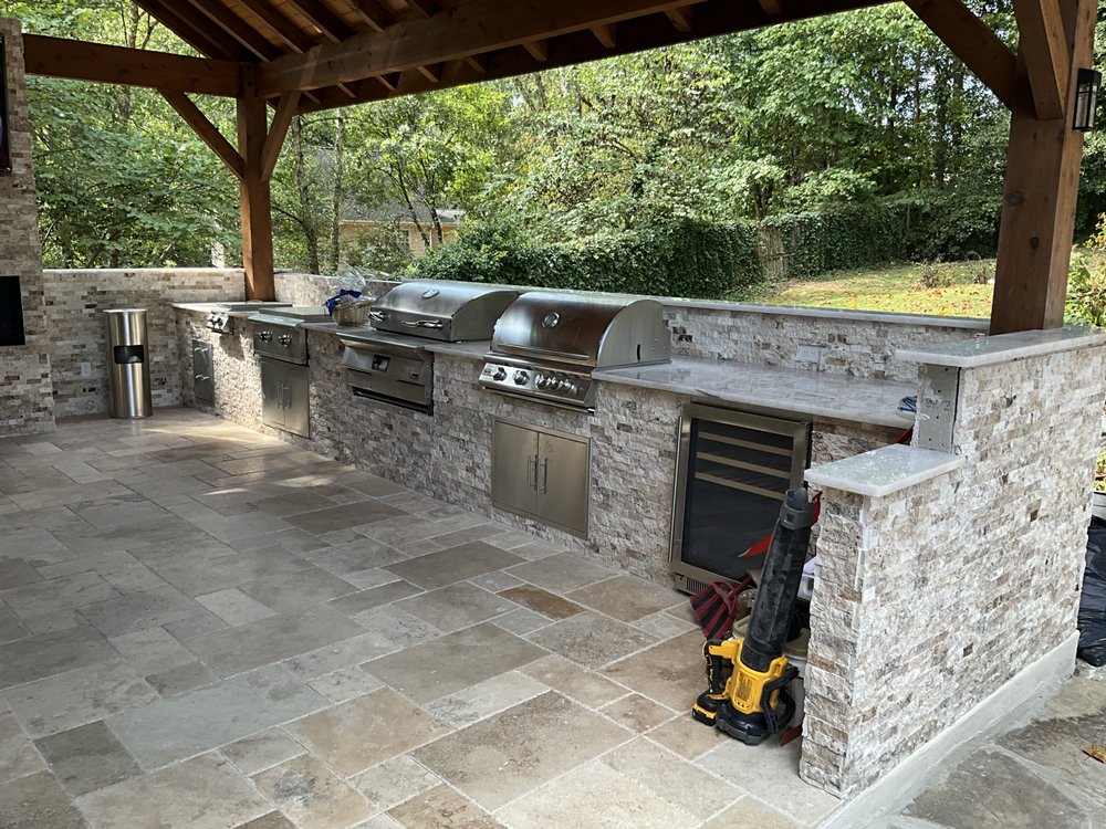 Slide of Lynn's Home Improvement