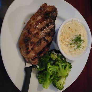 Bambino's - Steak and pasta  Alfredo - Italian Near Me - Concord, California