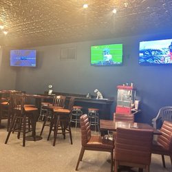 Glass Bottom Tavern - Seating area