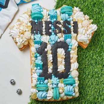 Frudeco - Messi Argentinian Jersey Cake - Desserts Near Me - Miami, Florida Frudeco - Messi Argentinian Jersey Cake - Desserts Near Me - Miami, Florida