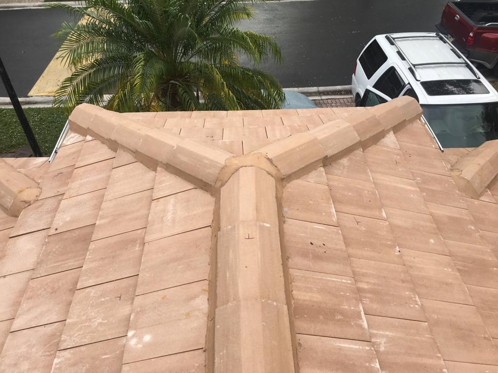 Slide of Advanced Roof Tech