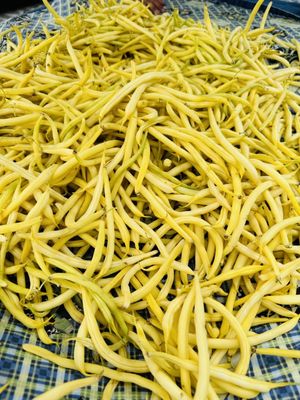 Santa Barbara Farmers Market // Saturday by null