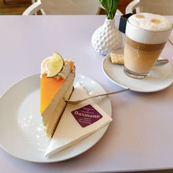 Museums Café - Maracuja Quark Torte