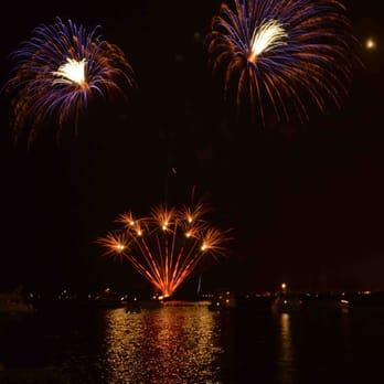 Navy Pier - Fireworks - Landmarks & Historical Buildings Near Me - Chicago, Illinois Navy Pier - Fireworks - Landmarks & Historical Buildings Near Me - Chicago, Illinois