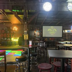 Red Rooster's - Area with dance floor and pool table
