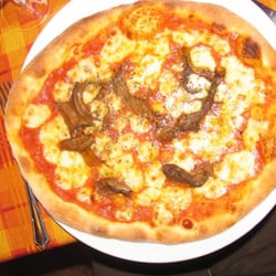 Bella Pizza - Award winning tasteless pizza...