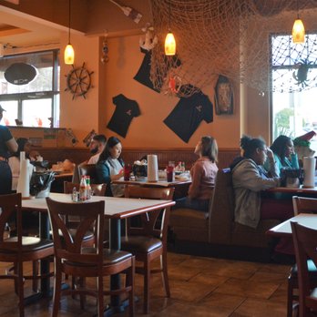 Crafty Crab - Dining Room - Seafood Near Me - Charlotte, North Carolina