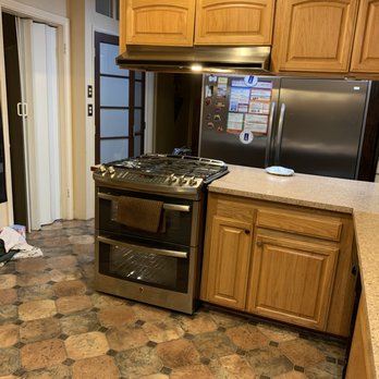 Pacific Ocean Builders - Kitchen before - General Contractors Near Me - Los Angeles, California