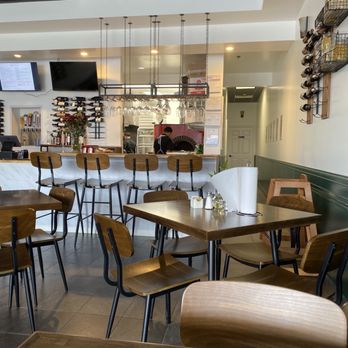Dough It Up - Seating - Italian Near Me - Cedar Park, Texas