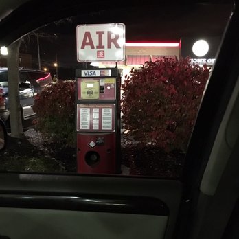 Speedway - an air ticket machine in a parking lot - Gas Stations Near Me - Maple Heights, Ohio