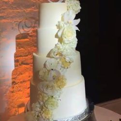 Our beautiful wedding cake by Sinful Treats