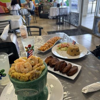 El Taino Restaurant - Latin American Near Me - Jacksonville, Florida